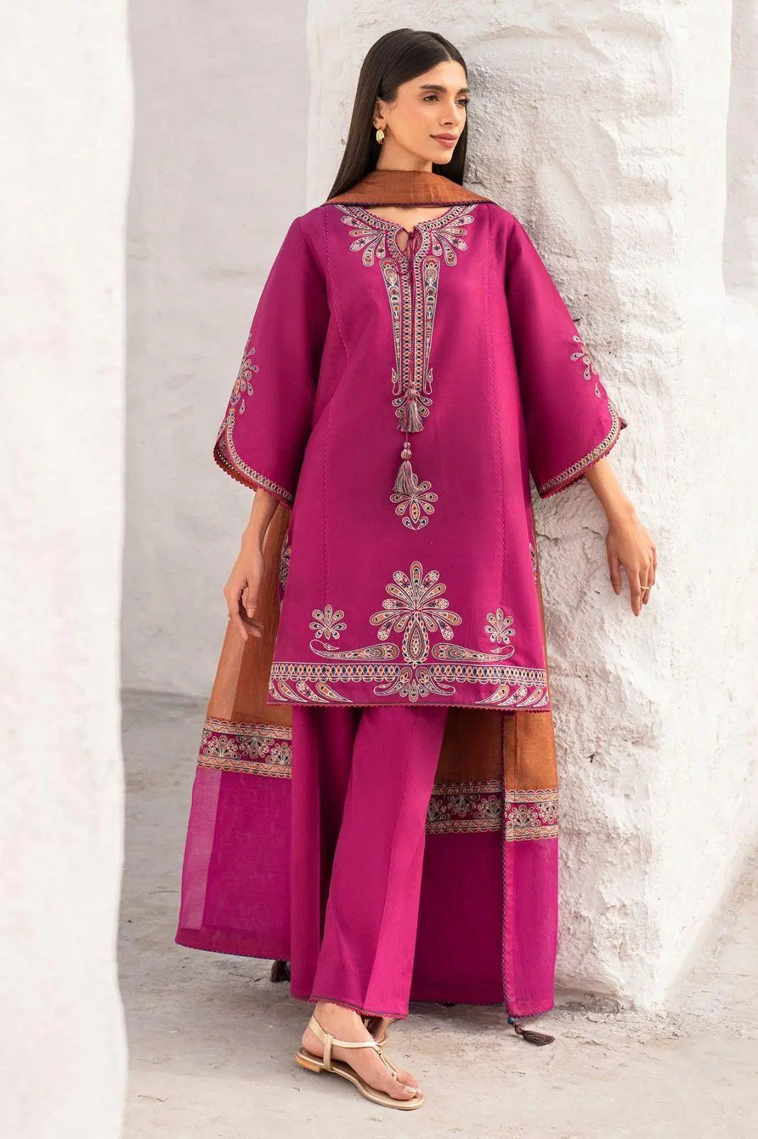 Look loom women 3 piece embroidered suit set in deep pink with intricate silver embroidery and matching dupatta