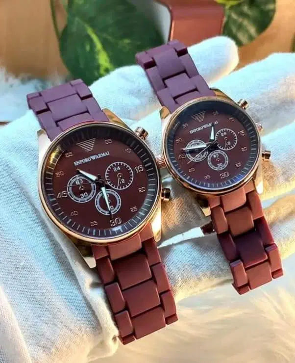 Look Loom couple chronograph watches burgundy silicone link bands rose gold cases brown dials
