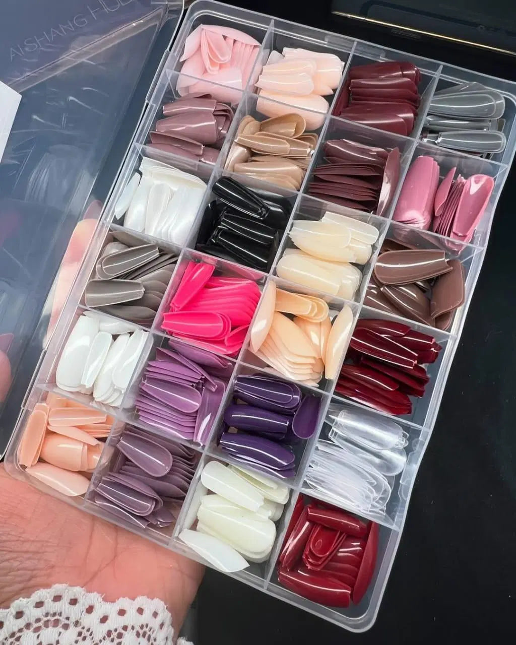Look Loom professional multicolor fake nails set in clear storage box with 30 assorted nude pink and red shades